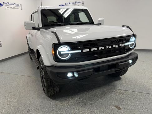Used 2025 Ford Bronco Outer Banks image 37