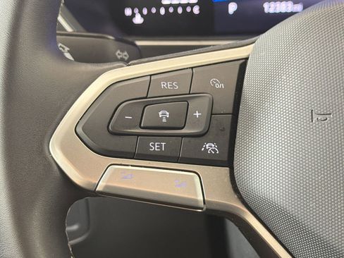 Used 2024 Volkswagen Tiguan S image 15