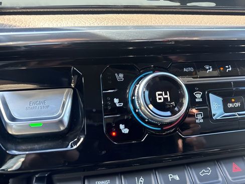 Used 2025 GMC Sierra 2500 Denali w/ Denali Reserve Package image 24