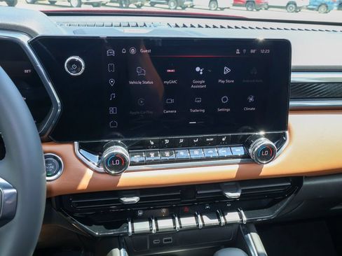 New 2026 GMC Canyon AT4 w/ Technology Plus Package AWD/4WD image 14