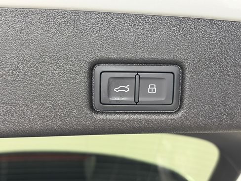 Used 2025 Audi Q5 Premium Plus w/ Premium Plus AWD/4WD image 15