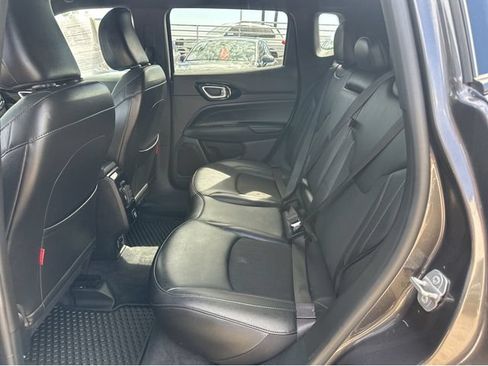 Used 2023 Jeep Compass Trailhawk AWD/4WD image 19