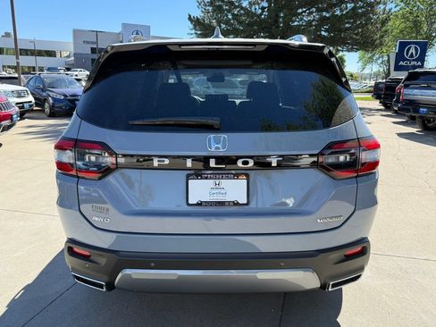 Certified 2026 Honda Pilot Touring image 5