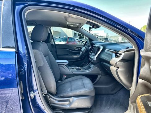 Certified 2023 GMC Acadia SLE w/ Driver Convenience Package image 27