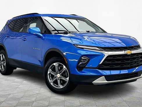 Used 2024 Chevrolet Blazer LT w/ Convenience Package FWD image 12