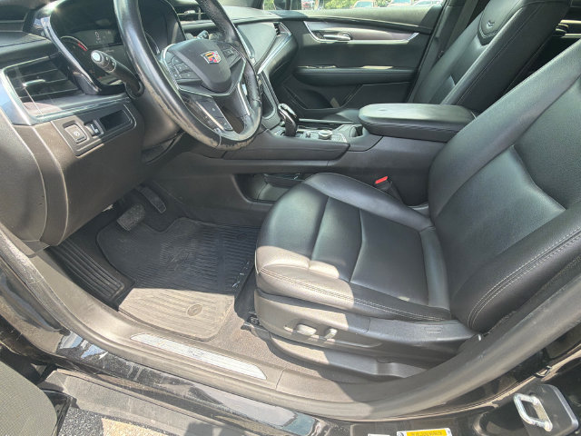 Used 2021 Cadillac XT5 Luxury FWD image 9