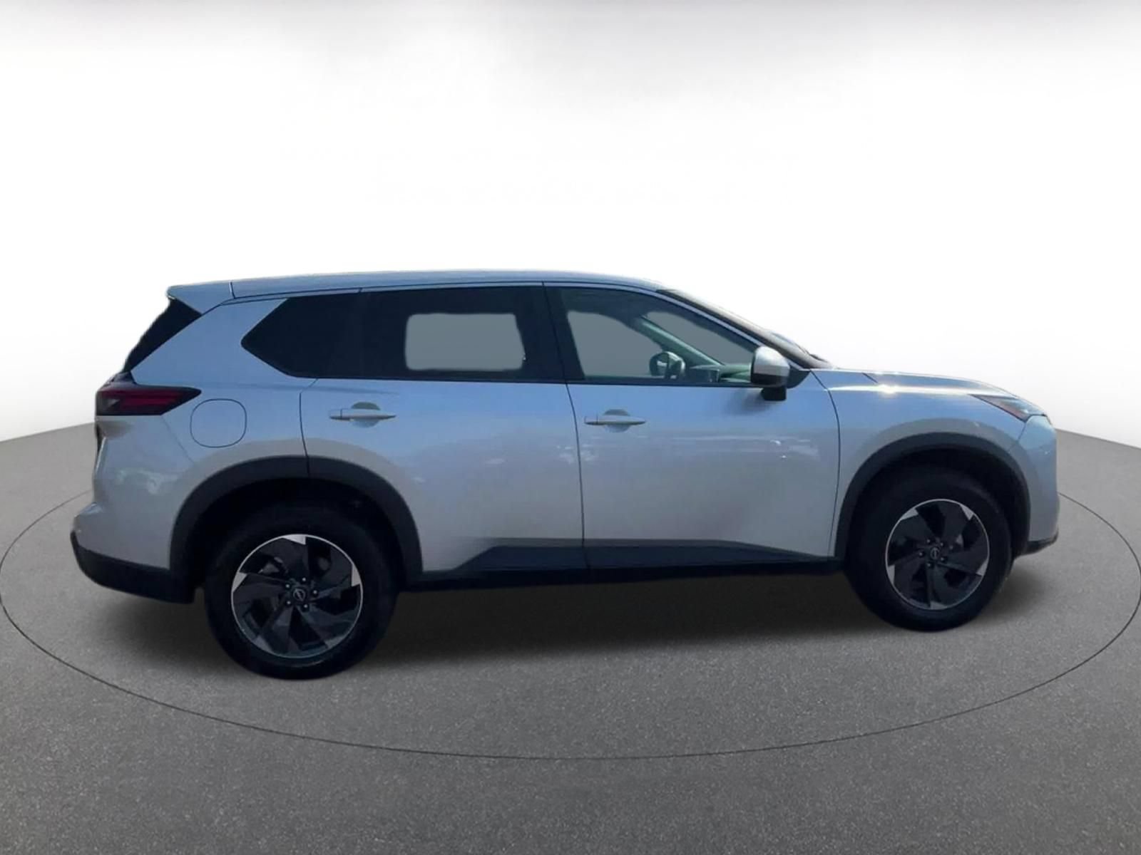 Used 2025 Nissan Rogue SV FWD image 15