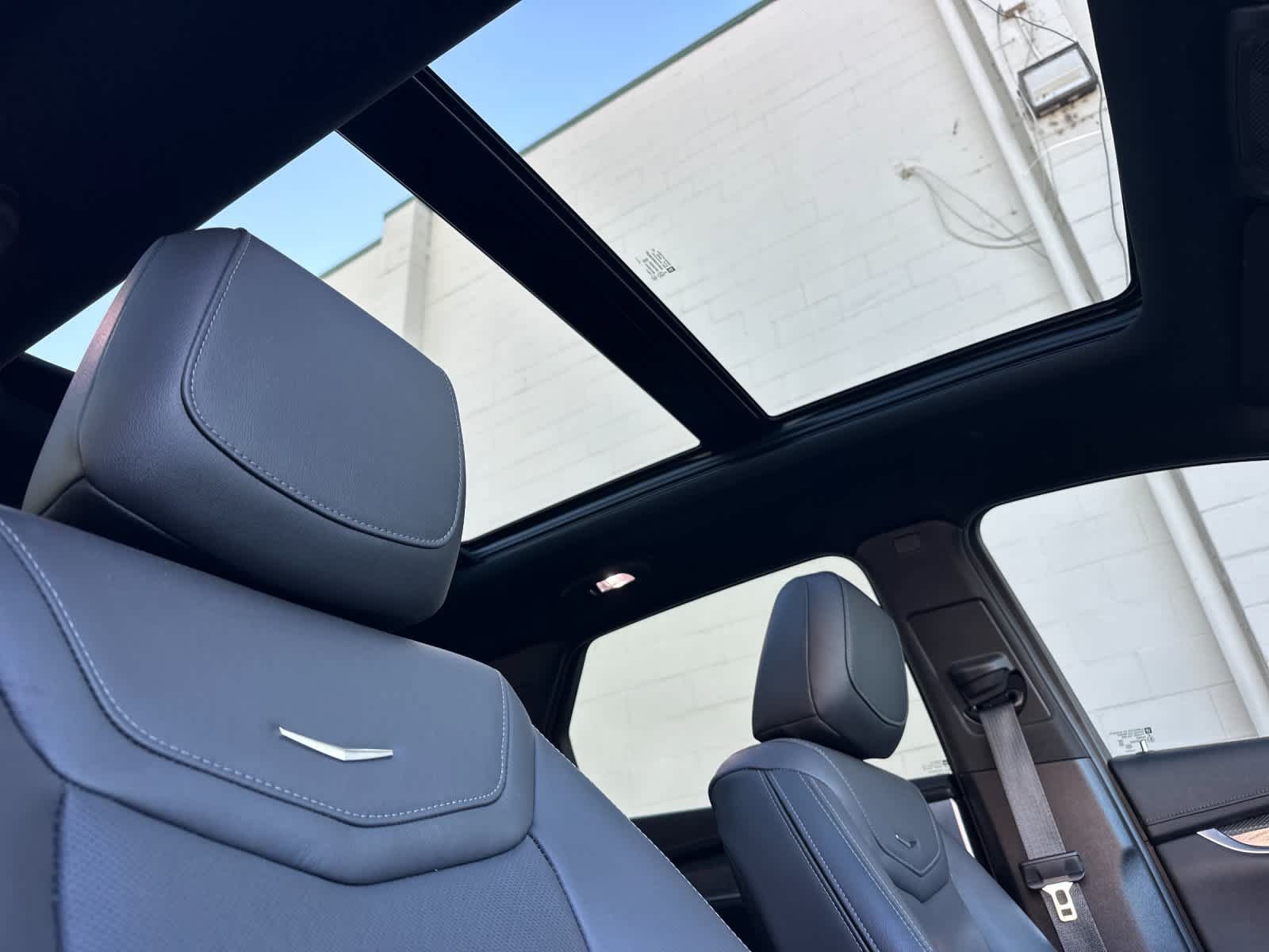 Used 2025 Cadillac XT5 Sportv w/ Technology Package AWD/4WD image 17