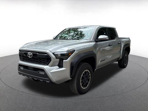 Used 2024 Toyota Tacoma TRD Off-Road AWD/4WD image 3
