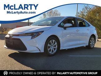 Used 2024 Toyota Corolla LE video 1