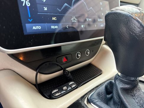 Used 2013 Maserati GranTurismo Sport image 17