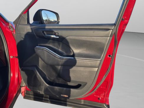 Used 2023 Toyota Highlander XSE image 39