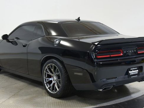 Used 2017 Dodge Challenger SRT w/ Technology Group image 11