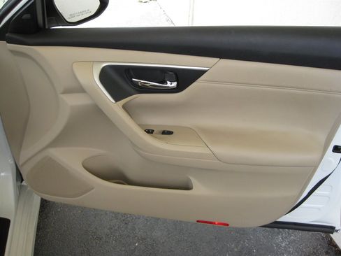 Used 2018 Nissan Altima 2.5 SL w/ 2.5 SL Technology Package FWD image 35