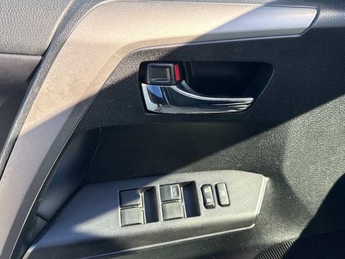 Used 2018 Toyota RAV4 XLE FWD image 26