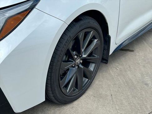 Certified 2025 Toyota Corolla SE image 9