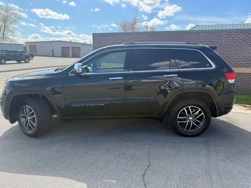 Used 2018 Jeep Grand Cherokee Limited AWD/4WD image 6