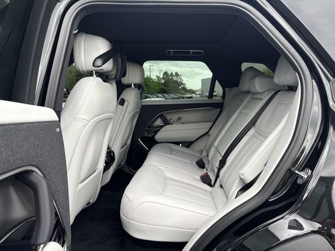 New 2026 Land Rover Range Rover Sport SE AWD/4WD image 15