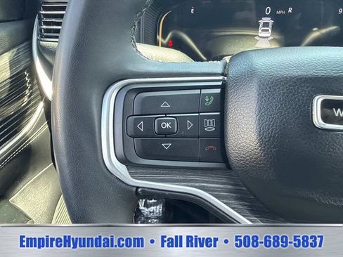 Used 2024 Jeep Wagoneer L Series II w/ Flexible Seating Group AWD/4WD image 30