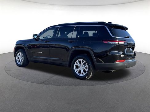 Used 2022 Jeep Grand Cherokee L Limited image 3