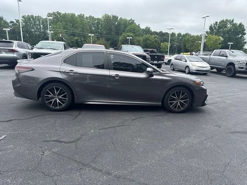 Used 2023 Toyota Camry SE w/ Convenience Package FWD image 2