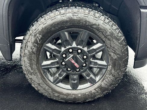 New 2026 GMC Sierra 2500 AT4 w/ AT4 Premium Plus Package image 9