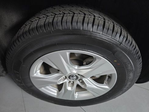 Used 2020 Toyota RAV4 XLE w/ Carpet Mat Package image 12