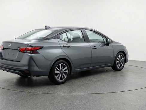 Used 2025 Nissan Versa SV image 9