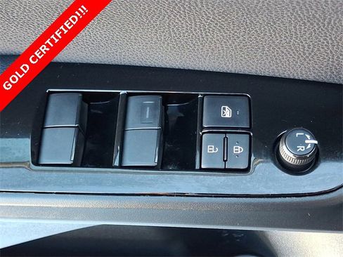 Certified 2022 Toyota Prius Prime XLE image 25