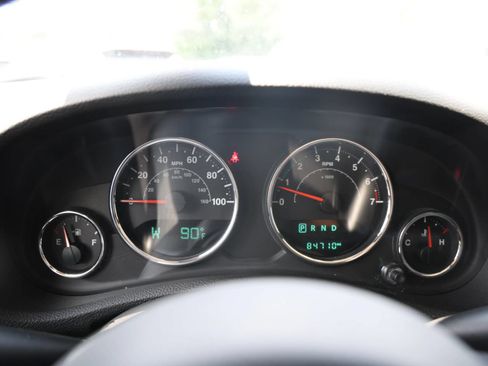 Used 2018 Jeep Wrangler Unlimited Sport S AWD/4WD image 18