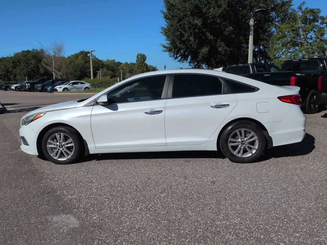Used 2016 Hyundai Sonata SE FWD image 3