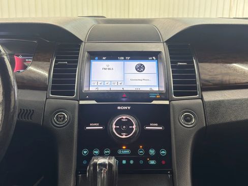 Used 2017 Ford Taurus Limited image 18