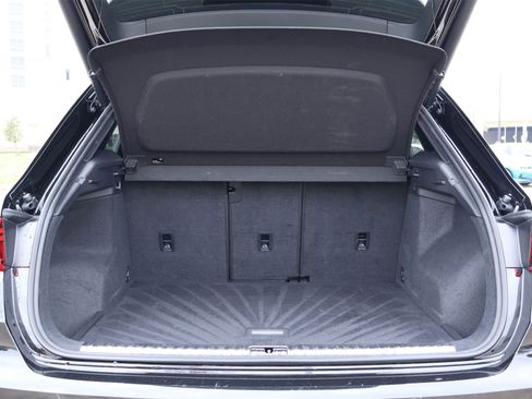 Used 2022 Audi Q3 2.0T Premium w/ Convenience Package image 19