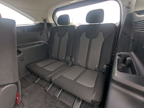 New 2026 Kia Sorento LX FWD image 14