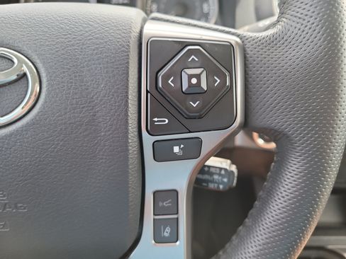 Used 2023 Toyota Tacoma SR5 AWD/4WD image 30