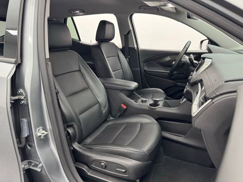 Used 2024 GMC Terrain SLT image 32