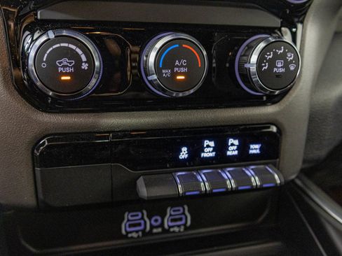 New 2026 RAM 1500 Express AWD/4WD image 23