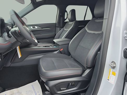 Used 2026 Ford Explorer ST AWD/4WD image 14