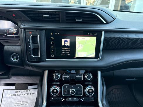 Used 2022 GMC Yukon Denali AWD/4WD image 18