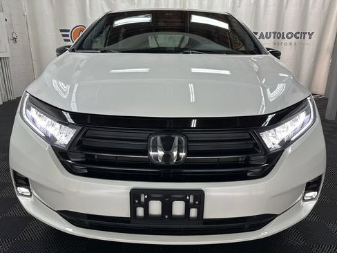 Used 2024 Honda Odyssey Sport image 5