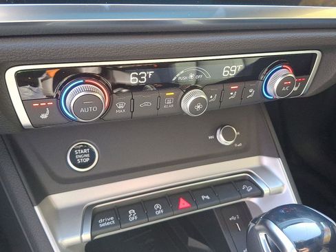 New 2025 Audi Q3 2.0T Premium image 14