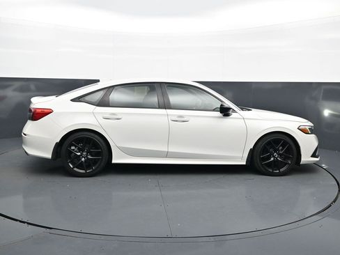 Used 2023 Honda Civic Sport image 8