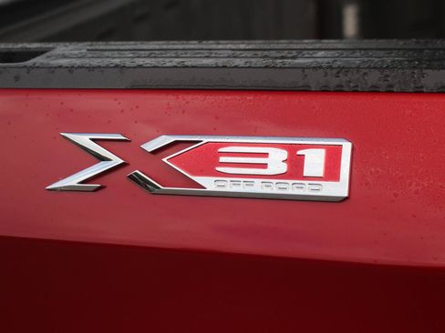 Used 2023 GMC Sierra 1500 Elevation AWD/4WD image 11