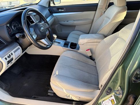 Used 2011 Subaru Outback 2.5i Premium w/ All-Weather Pkg image 8