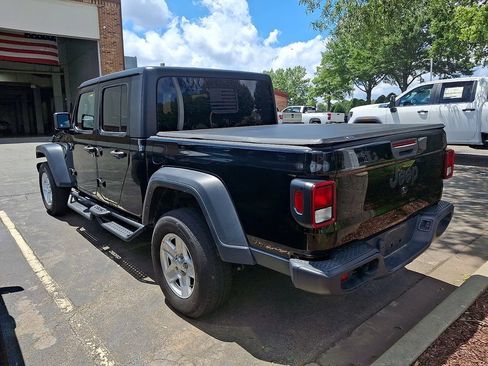 Used 2023 Jeep Gladiator Sport AWD/4WD image 5