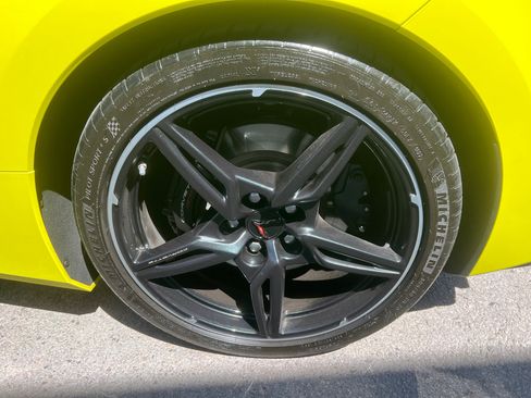 Used 2023 Chevrolet Corvette Stingray Premium Conv w/ Z51 Performance Package image 21