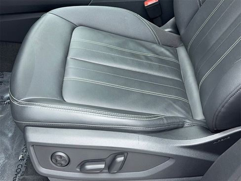 Used 2022 Audi Q5 2.0T Premium image 38