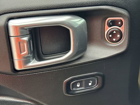 Used 2021 Jeep Wrangler Unlimited Sport AWD/4WD image 15