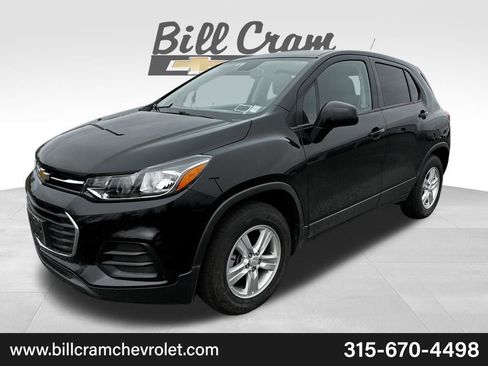 Used 2019 Chevrolet Trax LT w/ LT Convenience Package image 11