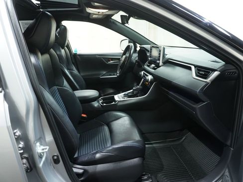 Used 2019 Toyota RAV4 XSE w/ Carpet Mat Package AWD/4WD image 13